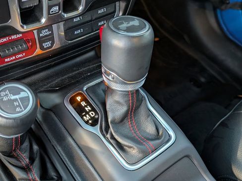 Used 2022 Jeep Wrangler Unlimited Rubicon w/ Steel Bumper Group image 30