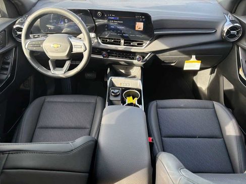 New 2026 Chevrolet Equinox LT w/ Convenience Package II image 10