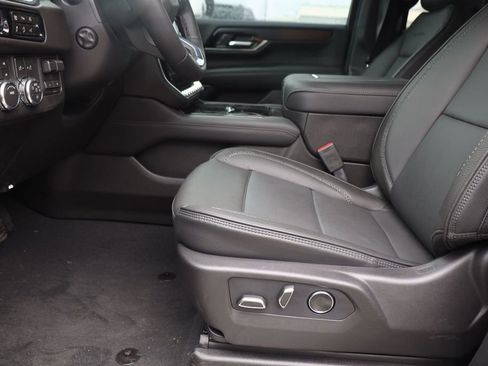 Used 2026 GMC Yukon Denali w/ Denali Reserve Package AWD/4WD image 11