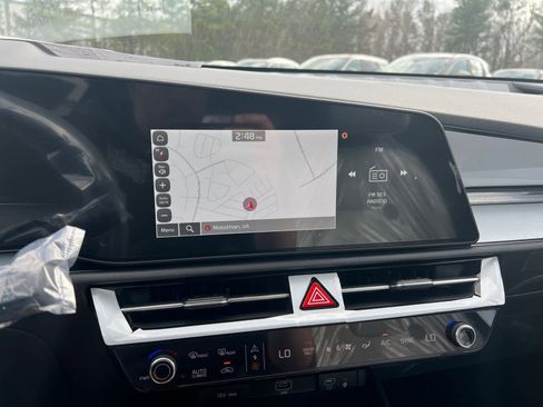 New 2025 Kia Niro EX image 21