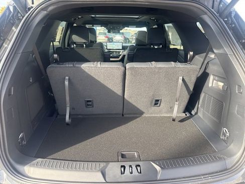 New 2026 Ford Explorer ST-Line w/ ST-Line Street Pack image 12