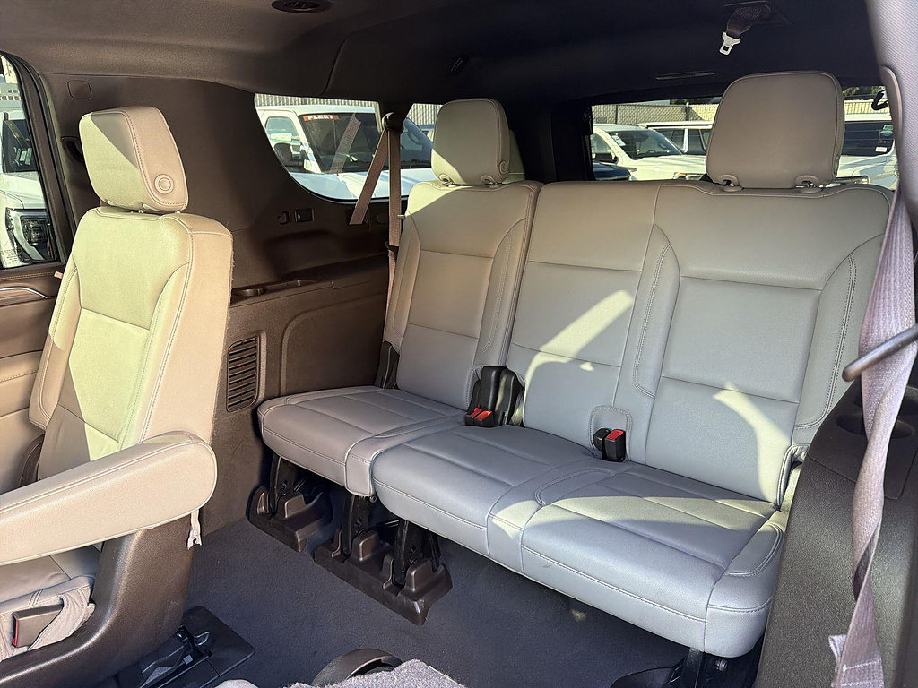 Used 2022 Chevrolet Suburban LT w/ Luxury Package AWD/4WD image 42