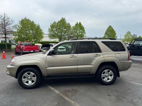 Used 2004 Toyota 4Runner Sport AWD/4WD image 8