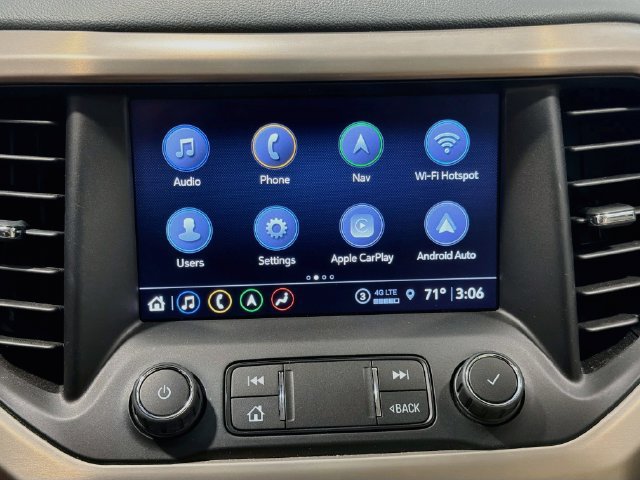 Used 2022 GMC Acadia Denali w/ Denali Ultimate Package AWD/4WD image 14