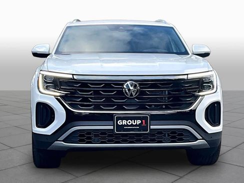 Used 2025 Volkswagen Atlas Cross Sport SEL AWD/4WD image 4
