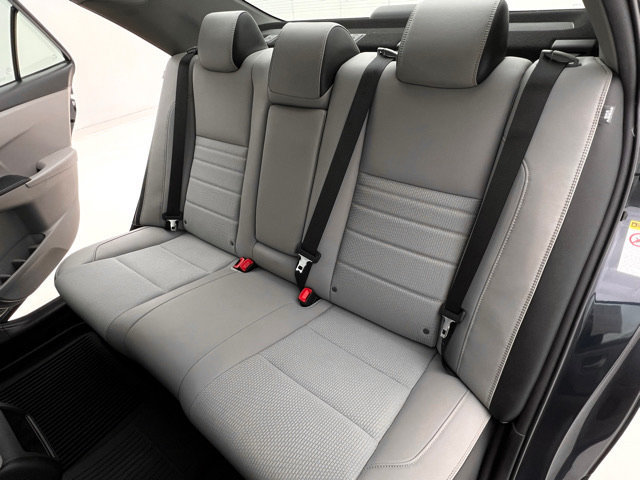 Used 2017 Toyota Camry SE FWD image 15