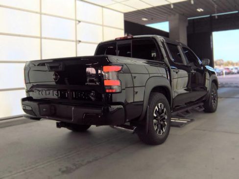 Used 2022 Nissan Frontier Pro-X RWD image 2