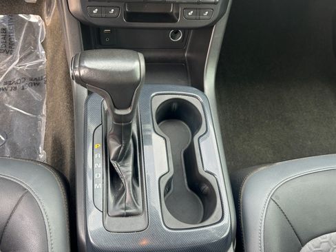 Used 2016 Chevrolet Colorado Z71 AWD/4WD image 16