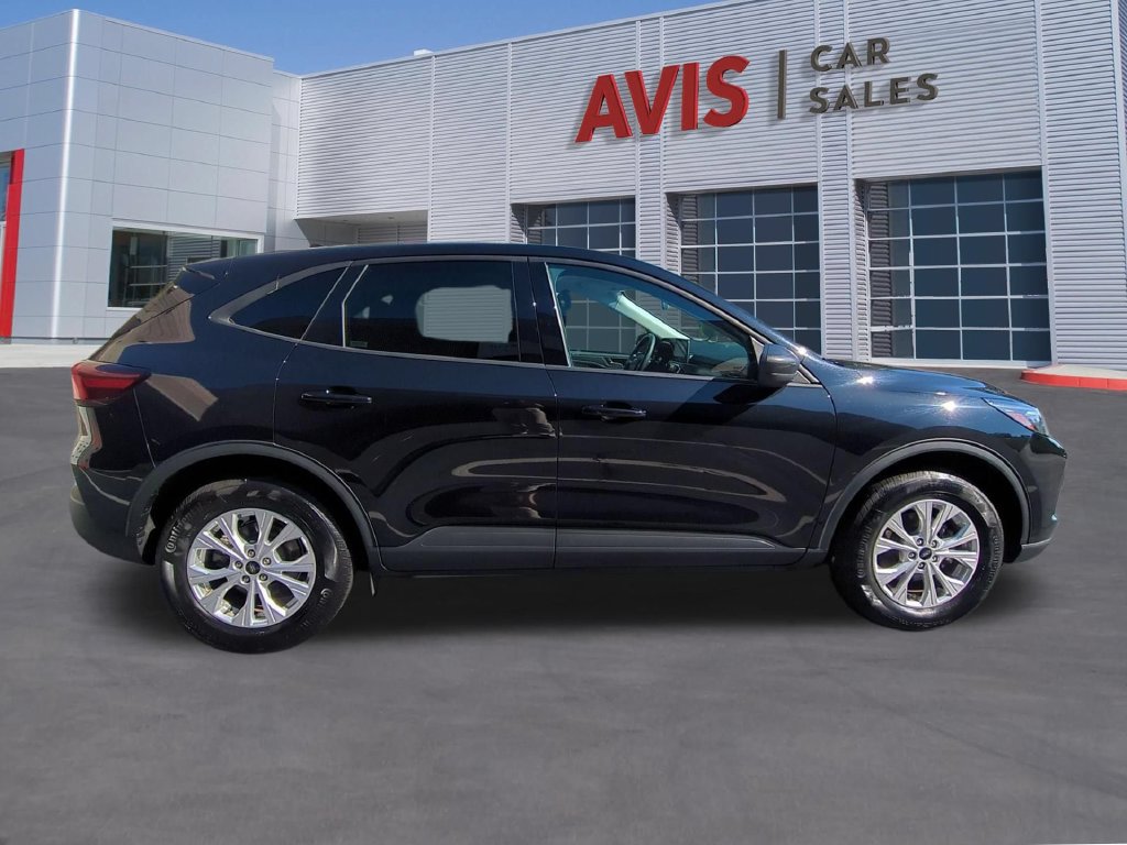 Used 2025 Ford Escape Active AWD/4WD image 4