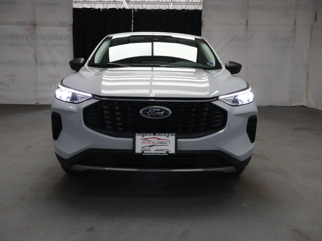 Used 2026 Ford Escape Active w/ Tech Pack #1 FWD image 2