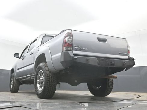 Used 2015 Toyota Tacoma 4x4 Double Cab w/ SR5 Package image 32