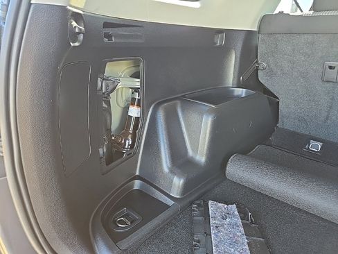 Used 2017 Toyota 4Runner SR5 image 40