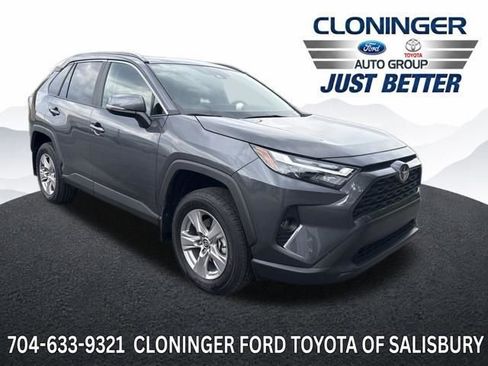 Used 2025 Toyota RAV4 XLE w/ Convenience Package FWD image 1