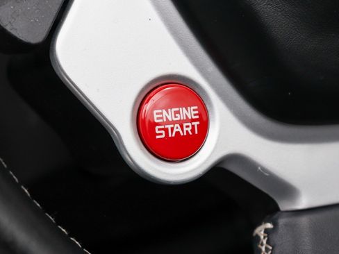 Used 2017 Ferrari California T RWD image 33