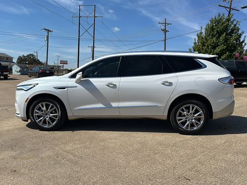 Used 2023 Buick Enclave Premium w/ Experience Buick Package image 5