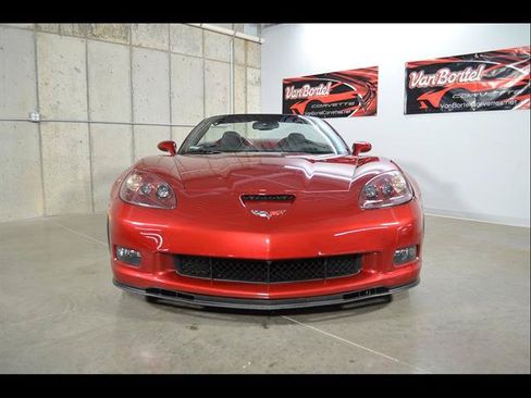 Used 2012 Chevrolet Corvette Grand Sport w/ 2LT Preferred Equipment Group RWD image 3