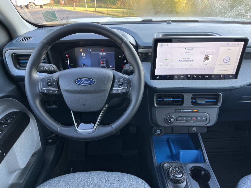Used 2025 Ford Maverick XLT w/ XLT Luxury Package AWD/4WD image 11