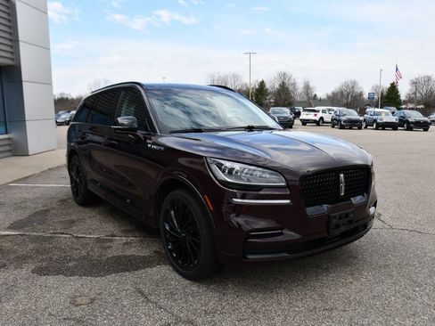 Used 2023 Lincoln Aviator Reserve w/ Jet Appearance Package AWD/4WD image 9
