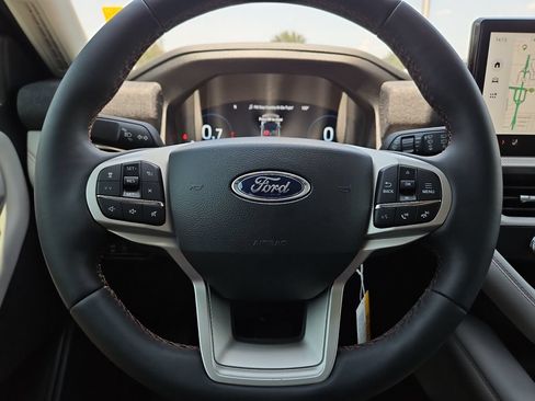 New 2026 Ford Explorer Active w/ Active Comfort Package RWD image 27