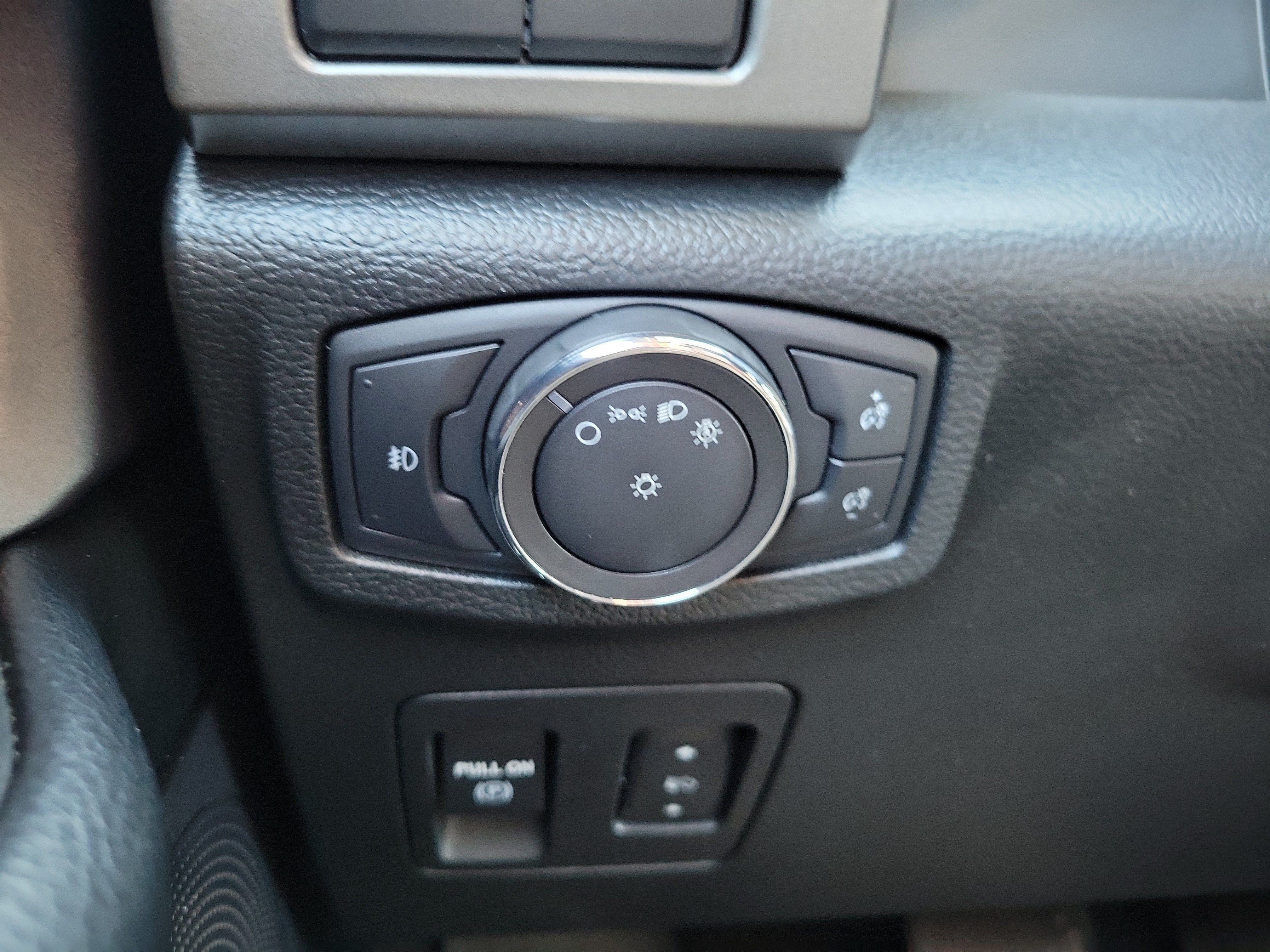 Used 2019 Ford Expedition XLT w/ Equipment Group 202A RWD image 25