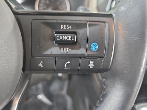 Used 2021 Nissan Rogue SV AWD/4WD image 25