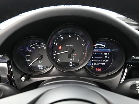Certified 2025 Porsche Macan AWD/4WD image 19