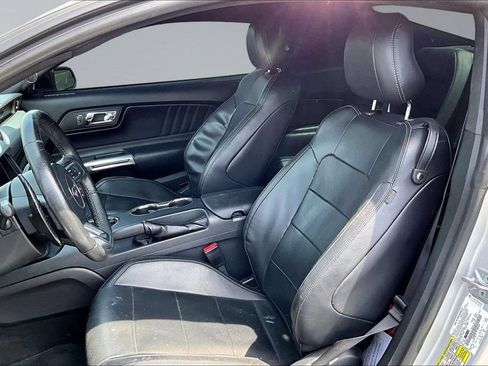 Used 2015 Ford Mustang GT Premium RWD image 25