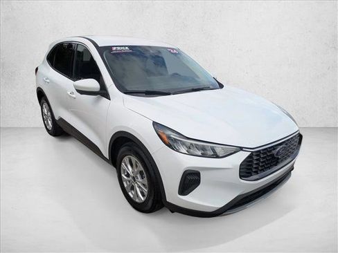 Used 2024 Ford Escape Active w/ Tech Pack #2 FWD image 3
