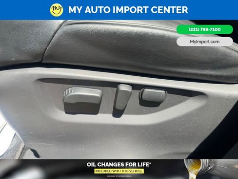 Used 2024 Nissan Armada SV AWD/4WD image 12