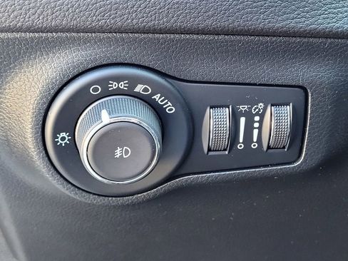 Used 2021 Jeep Compass Latitude AWD/4WD image 11