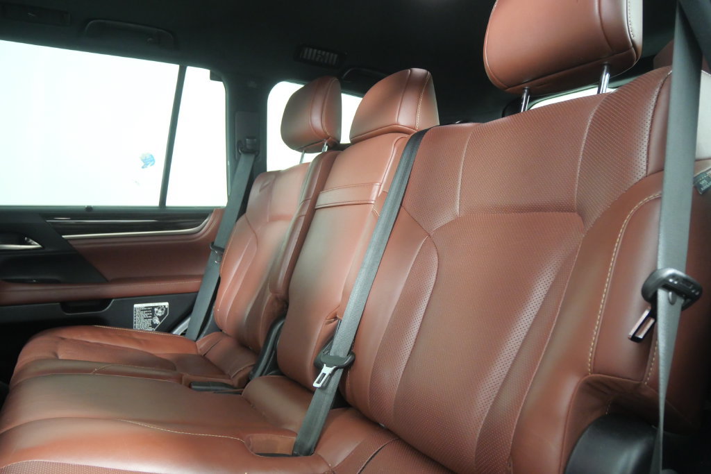 Used 2021 Lexus LX 570 4WD w/ Sport Package image 16