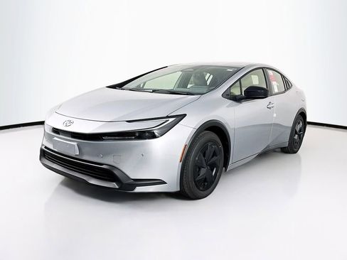 New 2026 Toyota Prius LE image 3