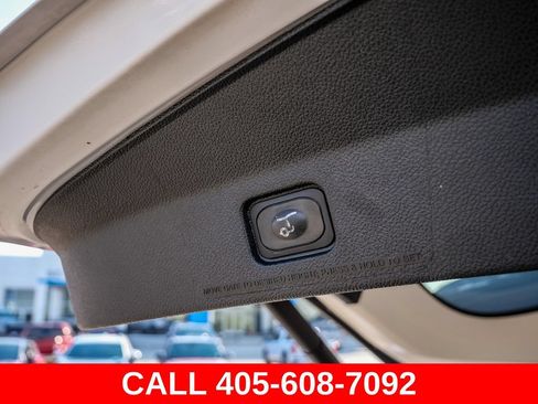 Used 2018 Ford Explorer Platinum AWD/4WD image 16