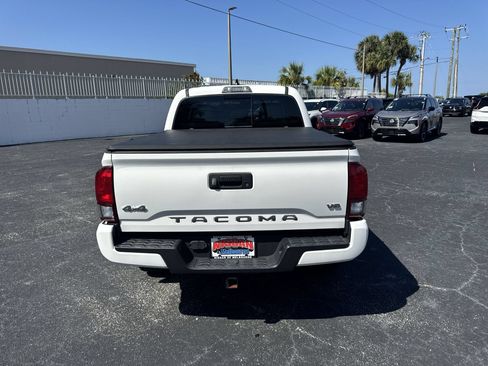 Used 2023 Toyota Tacoma SR5 w/ Technology Package AWD/4WD image 5