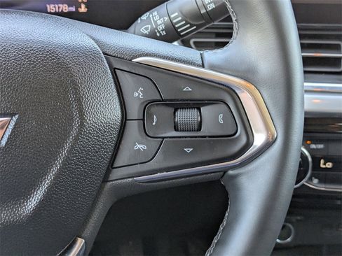 Used 2025 Chevrolet Trax LT w/ LT Convenience Package image 17