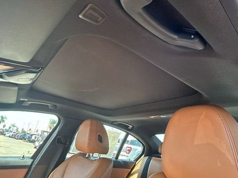 Used 2022 BMW 330e w/ Convenience Package image 23