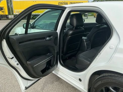 Used 2022 Chrysler 300 Touring L w/ Popular Equipment Group AWD/4WD image 16