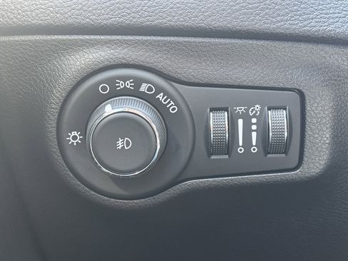 Used 2020 Jeep Compass Latitude image 26