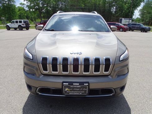 Used 2017 Jeep Cherokee Limited w/ Safetytec Group AWD/4WD image 5