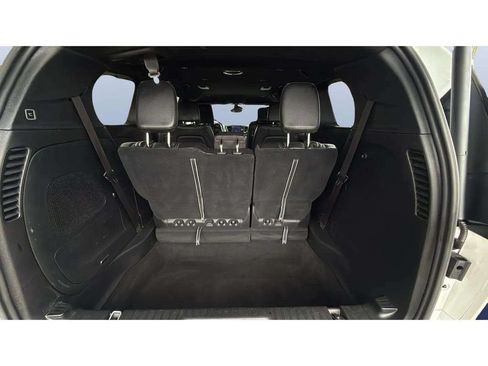 Used 2022 Chrysler Pacifica Touring-L w/ Uconnect Theater Family Group AWD/4WD image 14