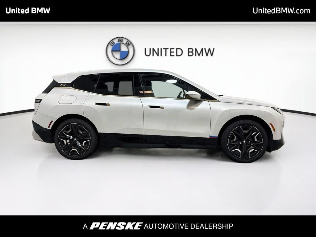 Certified 2024 BMW iX xDrive50 w/ Sport Package AWD/4WD image 4