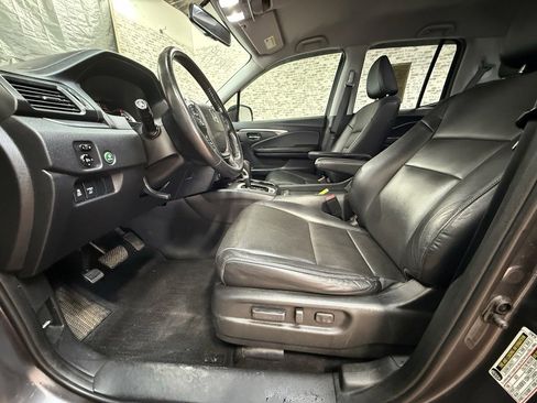 Used 2018 Honda Ridgeline RTL-T image 19