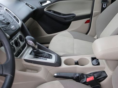 Used 2014 Ford Focus SE image 22