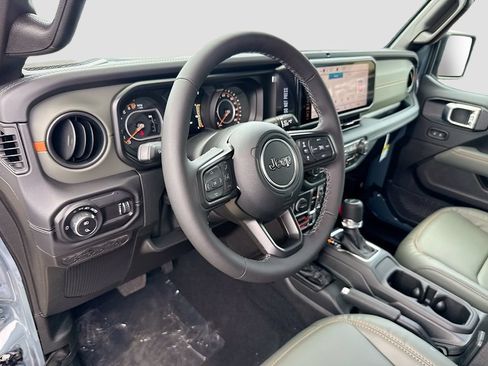 New 2026 Jeep Gladiator Mojave AWD/4WD image 9