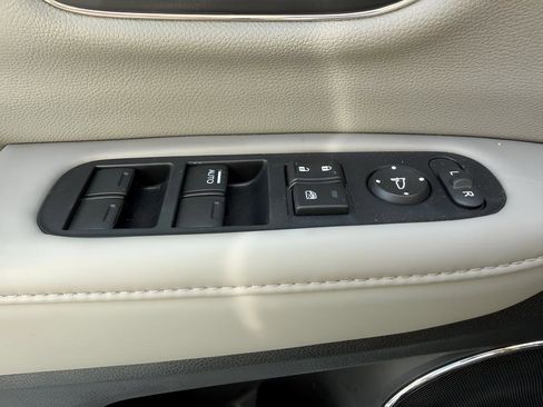 Used 2021 Honda HR-V EX-L image 24