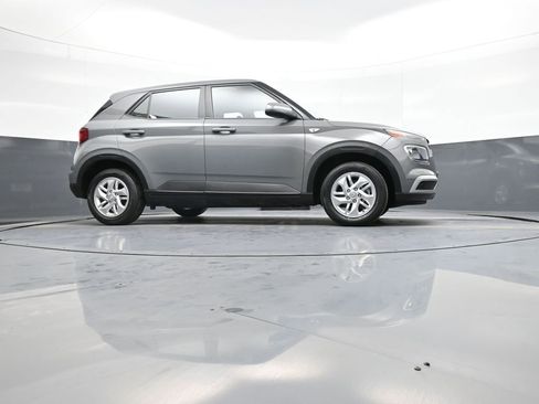 Used 2023 Hyundai Venue SE w/ Cargo Package image 28