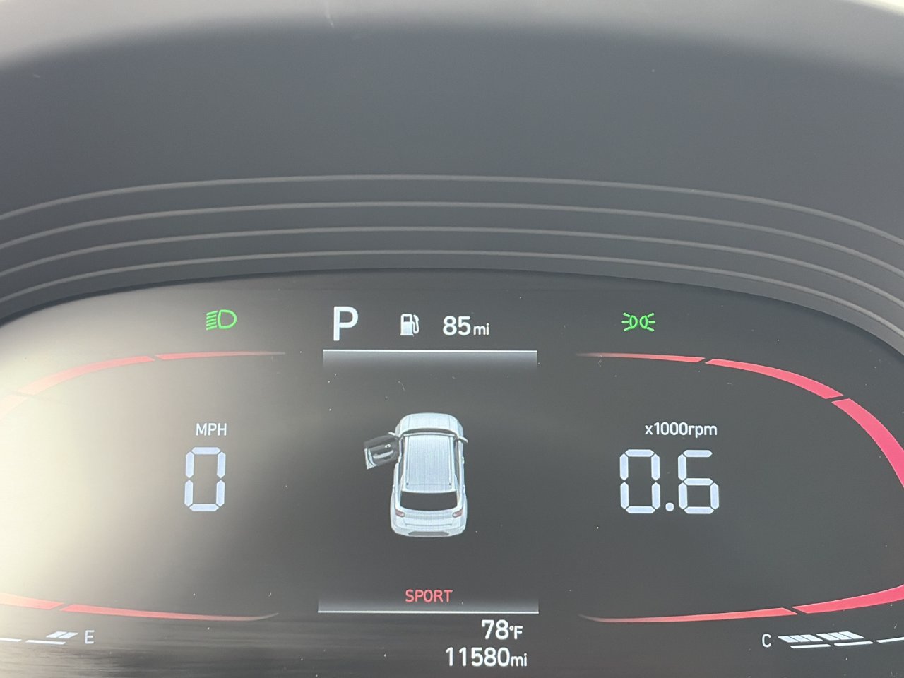 Used 2025 Hyundai Venue Limited FWD image 8