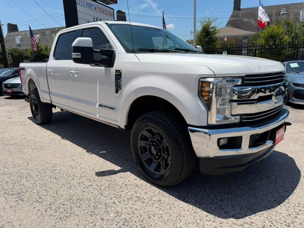 Used 2018 Ford F250 Lariat w/ Lariat Ultimate Package AWD/4WD image 3