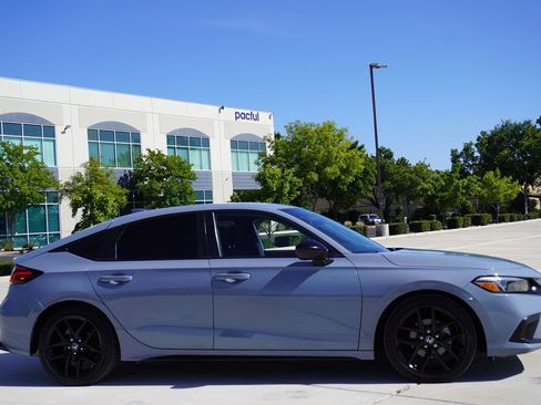 Used 2022 Honda Civic Sport image 7