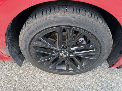 Used 2025 Toyota Camry SE w/ Convenience Package image 10